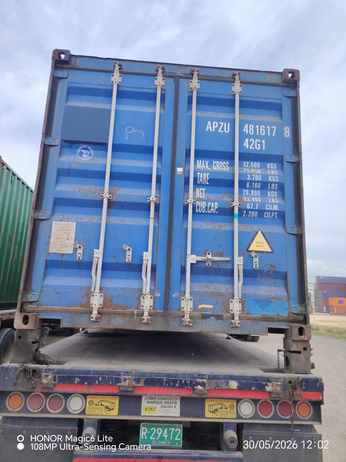 APZU481617-8-image